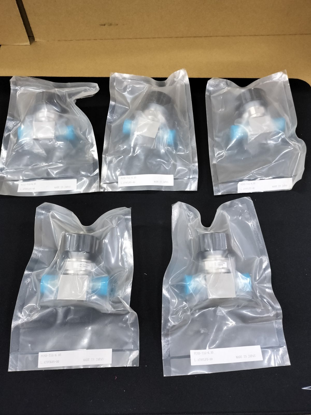 FUJIKIN ダイヤフラムバルブ 5個セット 未開封品 H26031308