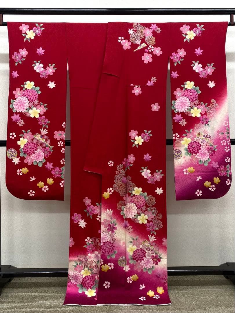 振袖 金駒 銀彩 金彩 紋意匠 身丈167cm 撥水加工済 MO3517 - メルカリ