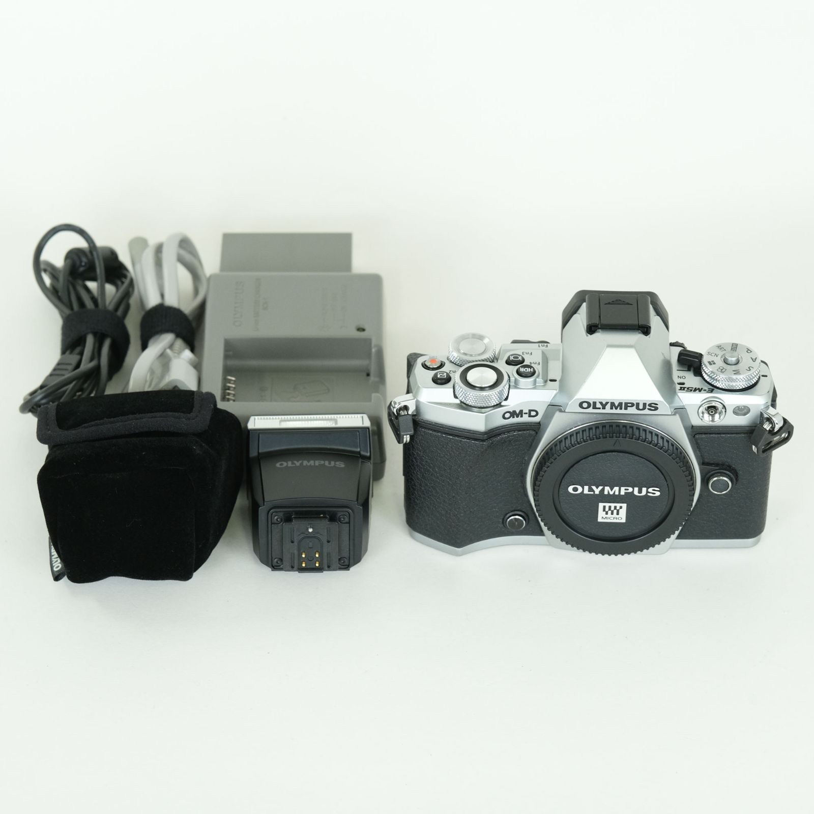 良品 | シャッター数9,600回] OLYMPUS OM-D E-M5 Mark II [ボディ 