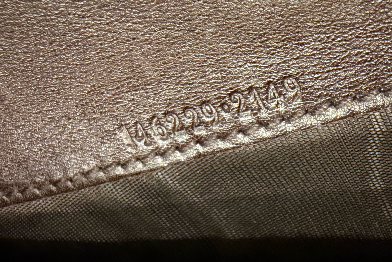 ☆NA05466 GUCCI グッチ グッチシマ レザー 二つ折り 長財布 146229 