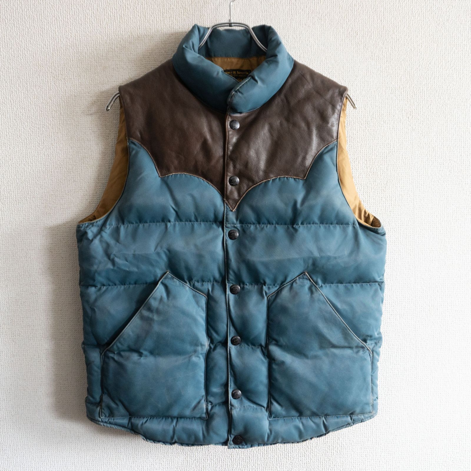 【美品/ヴィンテージ加工】RRL【24AW レザーヨーク ダウンベスト】S ダブルアールエル 26030391 美品/ヴィンテージ加工】RRL【24AW レザーヨーク ダウンベスト】S