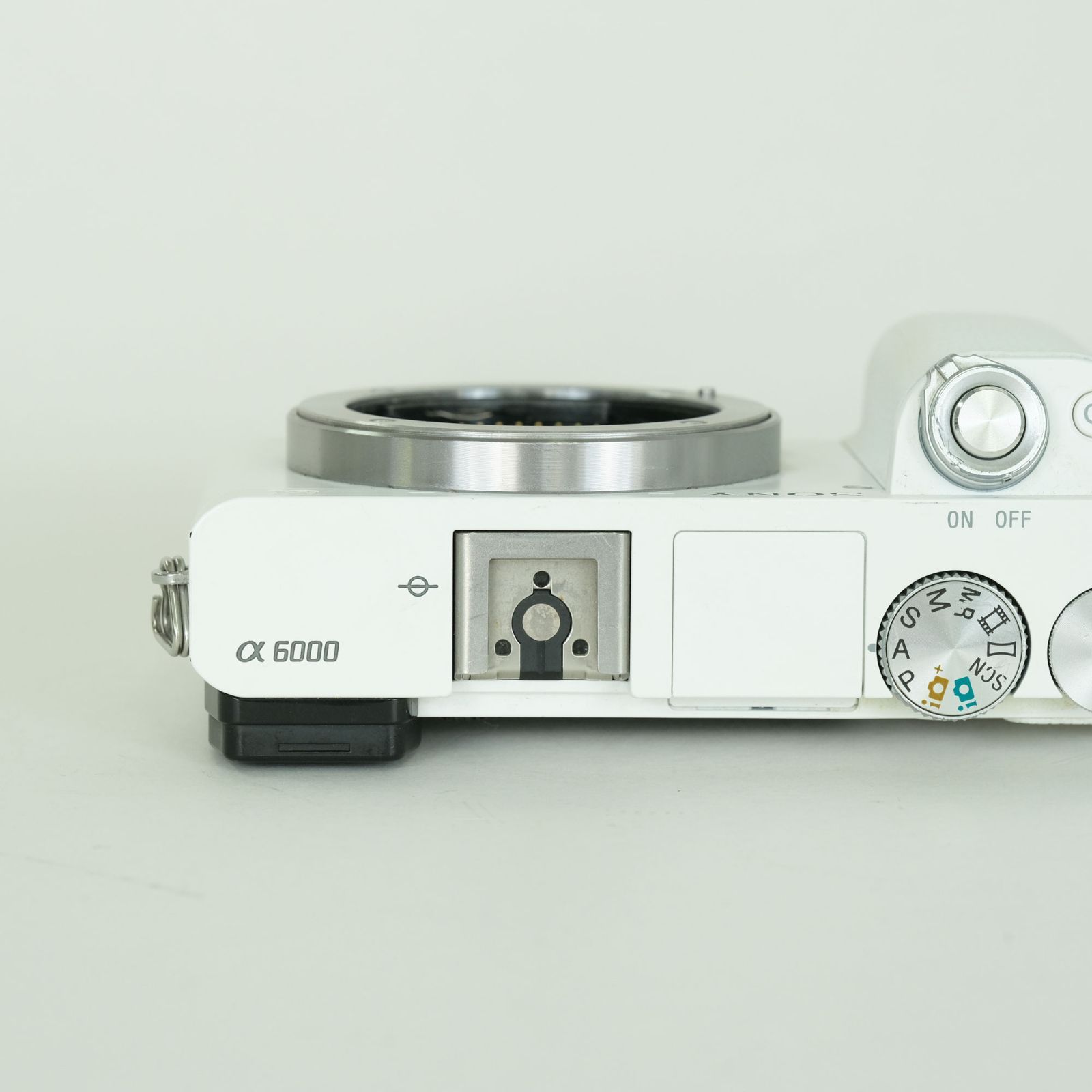 並品 | シャッター数33,430回] SONY α6000（ILCE-6000） [ボディ