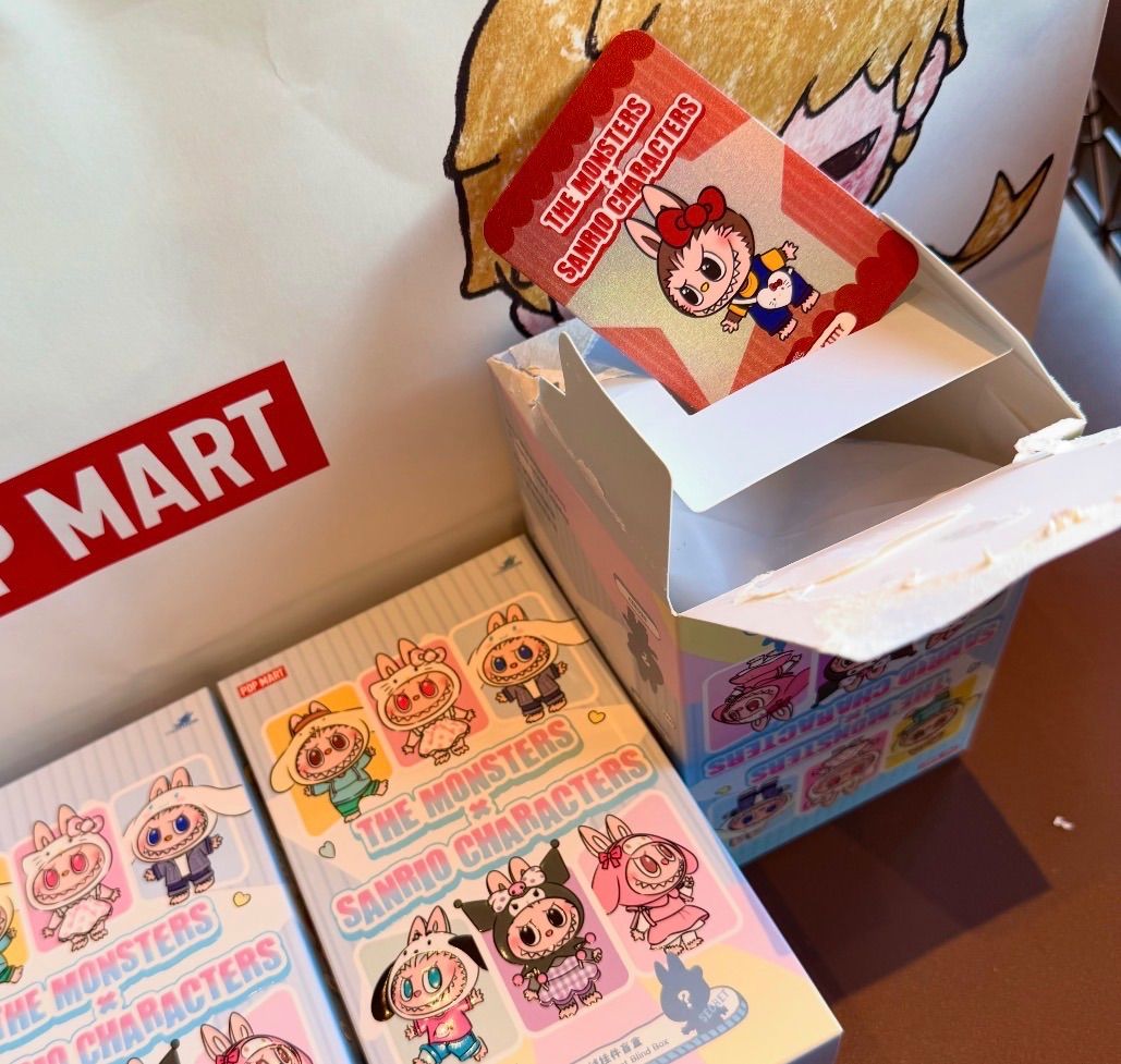 POP MART ラブブ×サンリオ ぬいぐるみペンダント クラシック ハロー