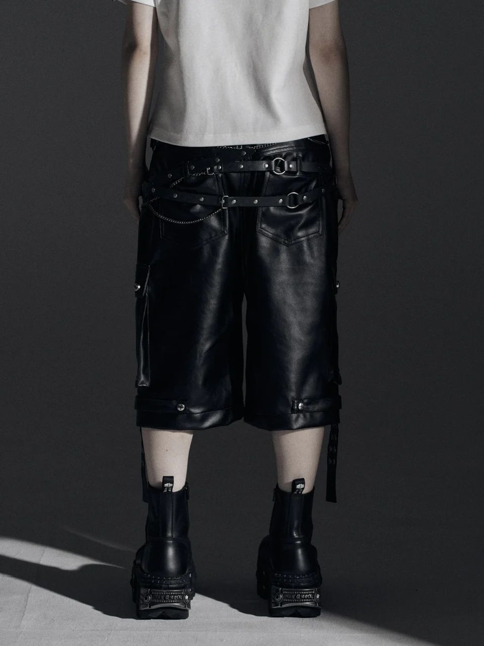 新品【Rosen Kreuz】DOUBLE WAIST LEATHER SHORT PANTS - メルカリ