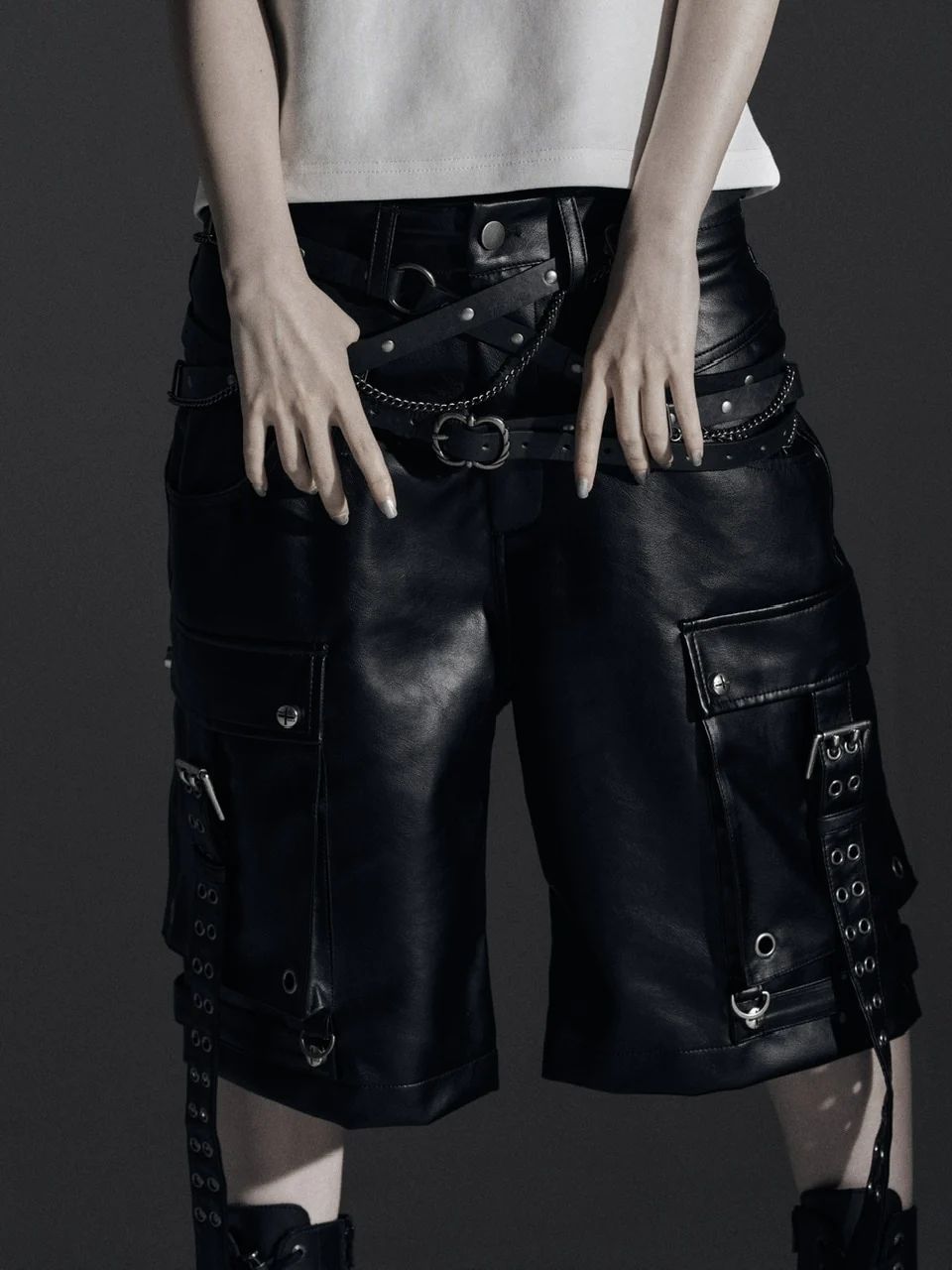 新品【Rosen Kreuz】DOUBLE WAIST LEATHER SHORT PANTS - メルカリ