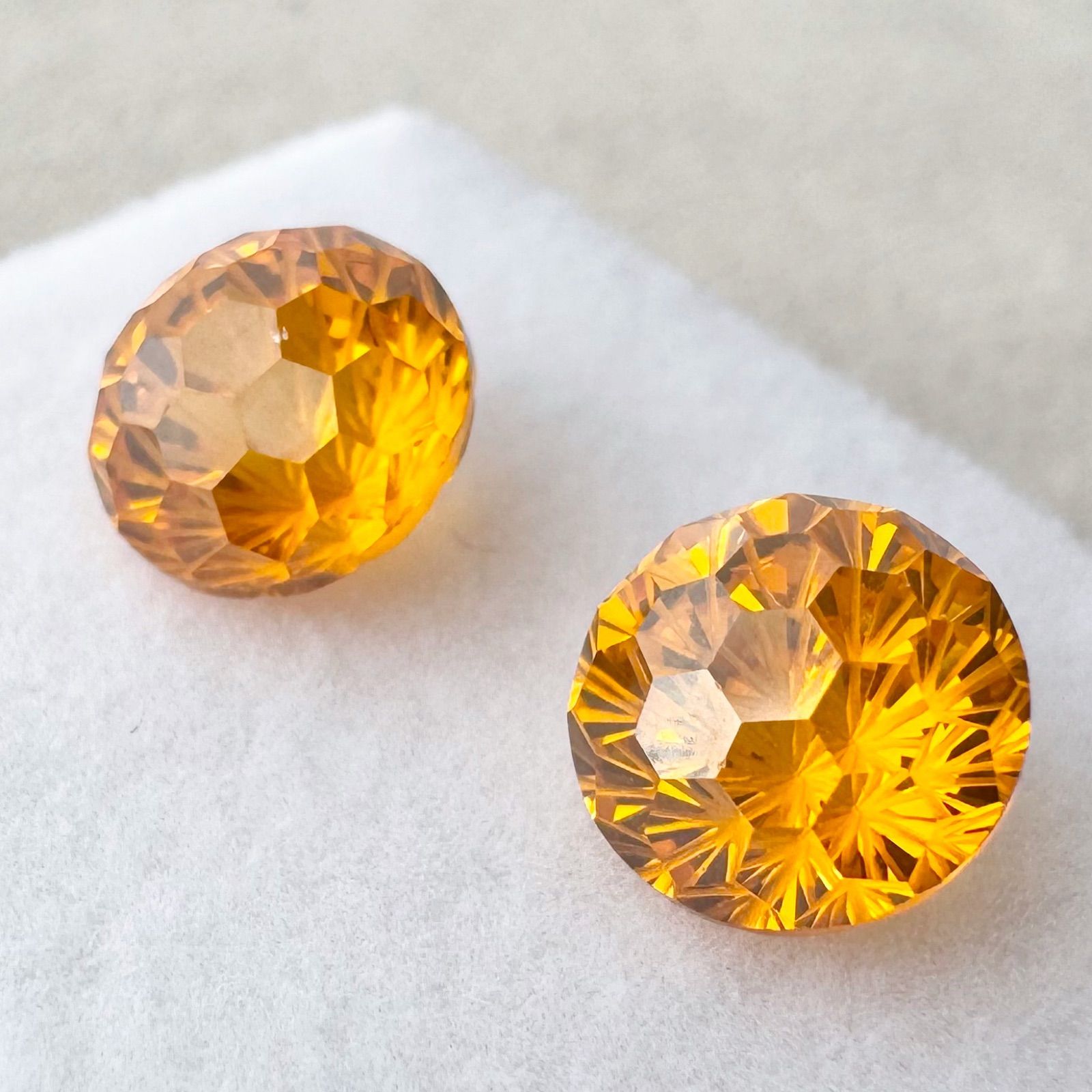 8mm 2粒 花火カット ジルコニア ルース サニーオレンジ(橙系 No.1 8mm 2粒 花火カット ジルコニア ルース サニーオレンジ(橙系 No.1