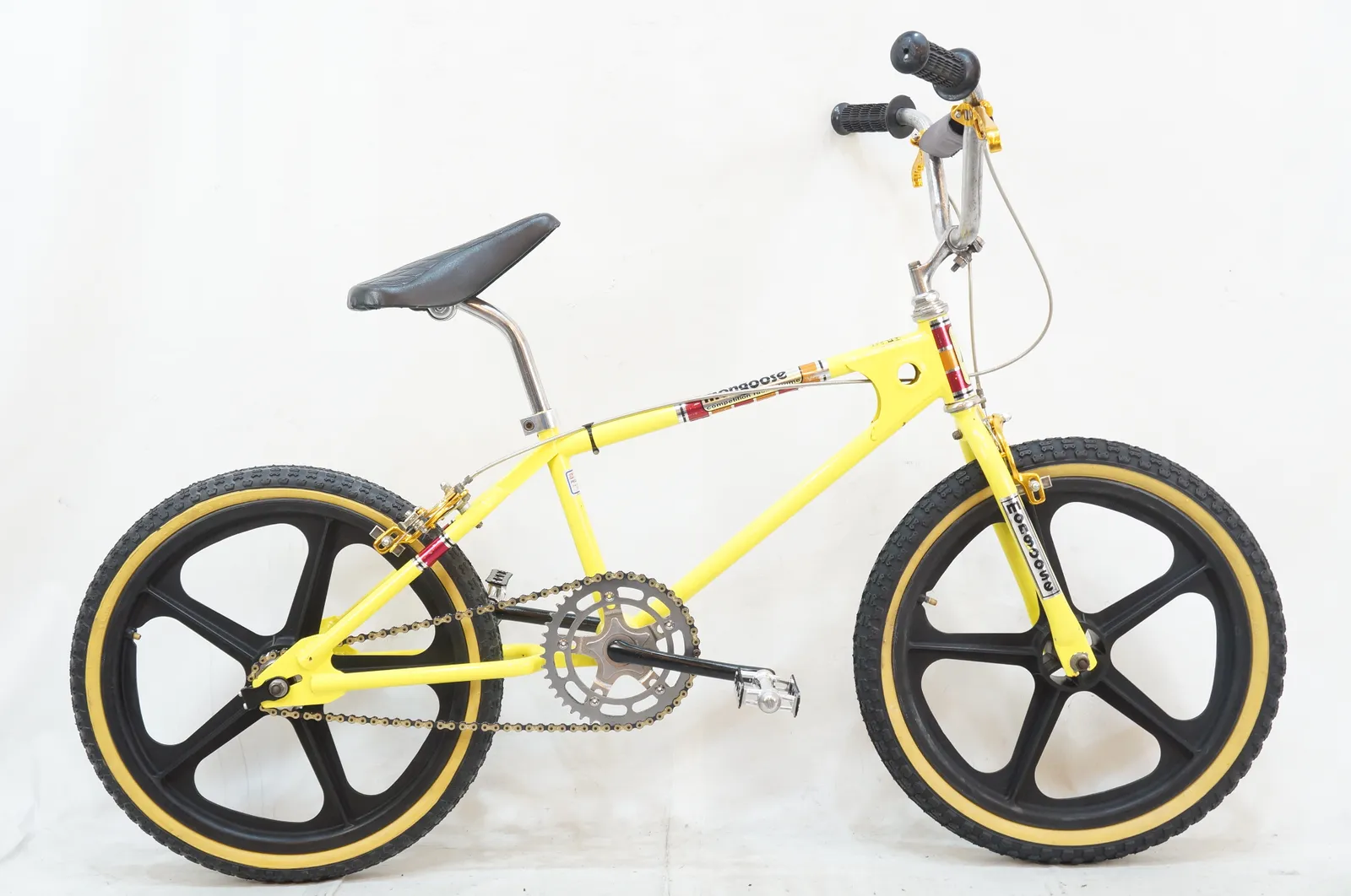 Mon LIVESTER BMX 20インチ マングース 要整備 Mongoose LIVESTER BMX 20インチ マングース 要整備 - メルカリ