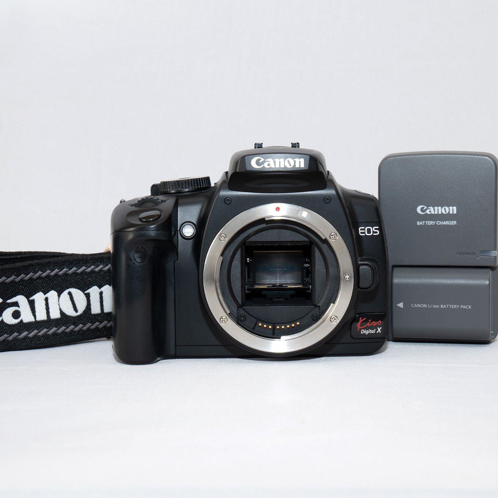 中古】 【並品】 キヤノン EOS Kiss Digital X ボディ シルバー 