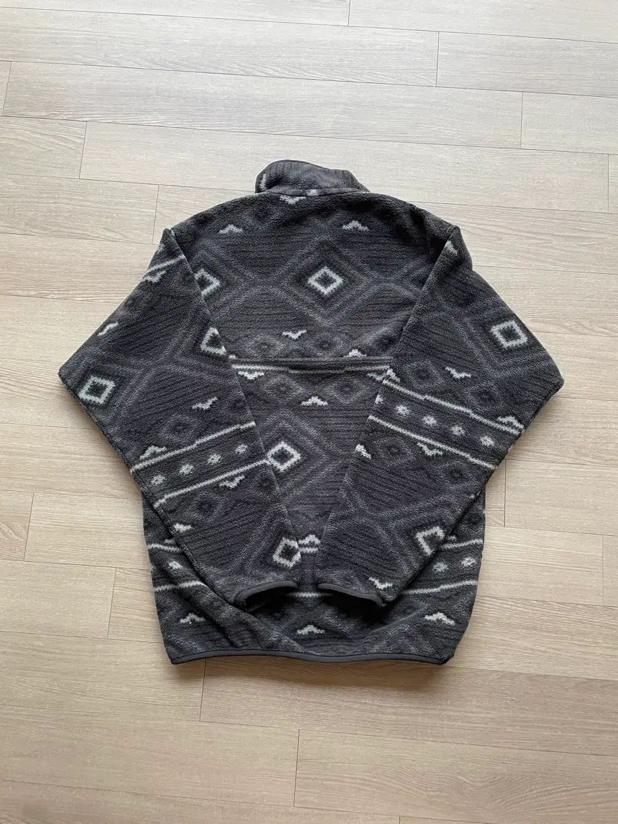 新品，豊富な XS パタゴニア Synchilla（シンチラ） aztec(アズテック