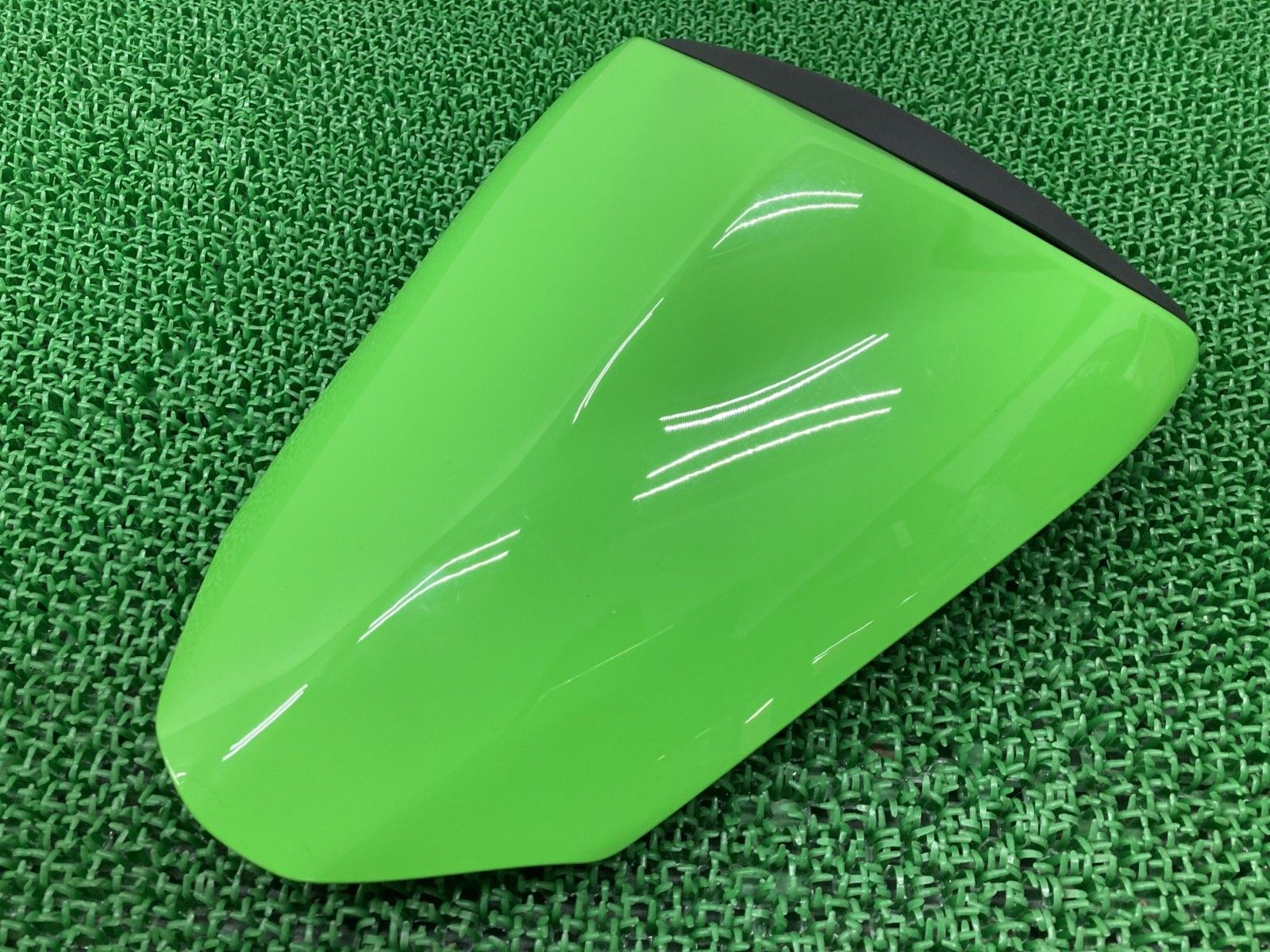 ZX-6R シングルシートカウル 緑 53065-0022 カワサキ 純正 中古 バイク 部品 ZX636E ZX636F オプション NINJA ニンジャ Kt ZX-6R シングルシートカウル 緑 53065-0022 カワサキ 純正 中古 バイク