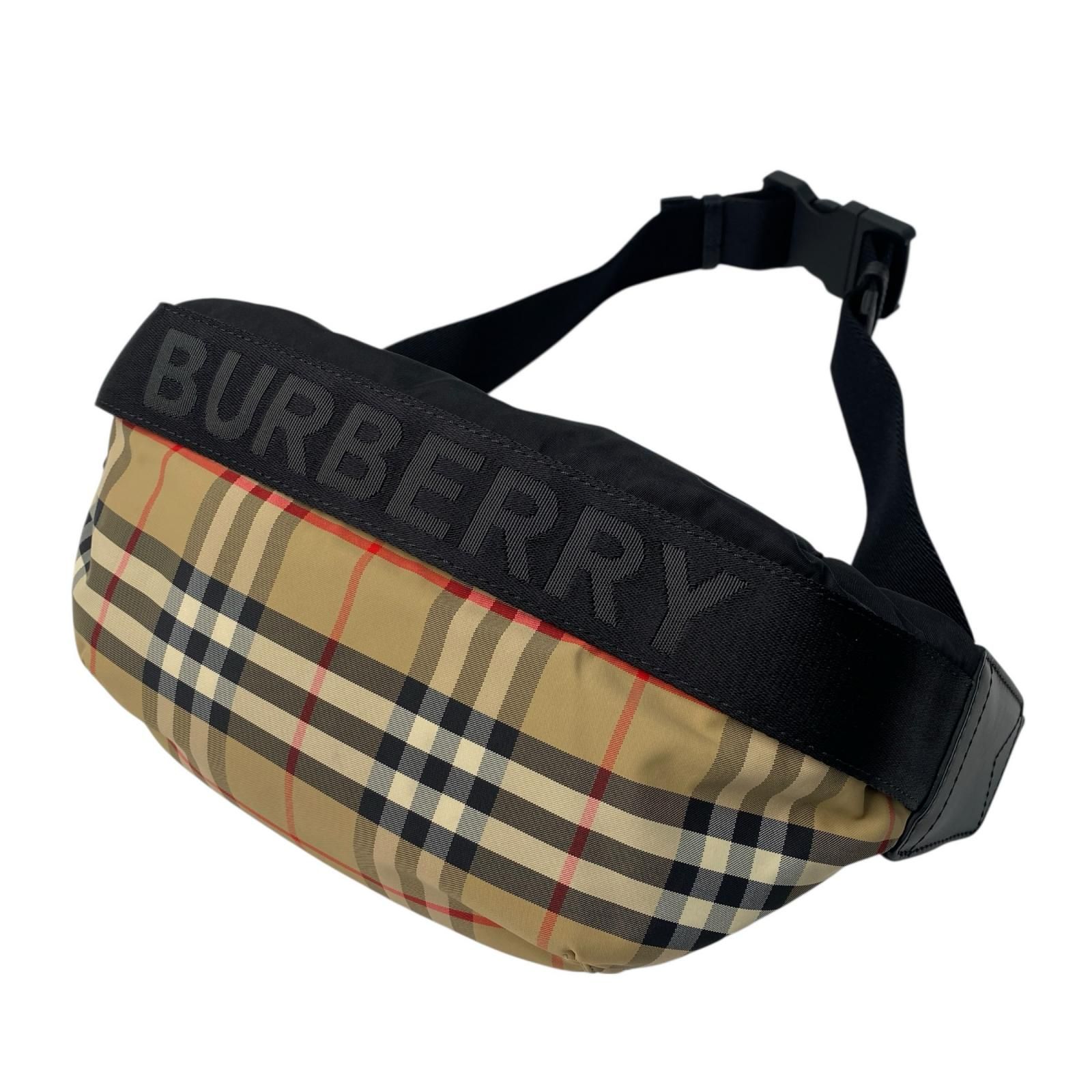 美品 バーバリー Burberry ノバチェック ボディバッグ 斜めがけ クロス
