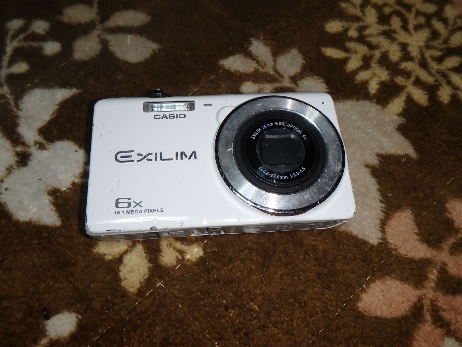 カメラ 【動作確認済】CASIO EXILIM EX-Z880 ピンク 極美品 充電器付