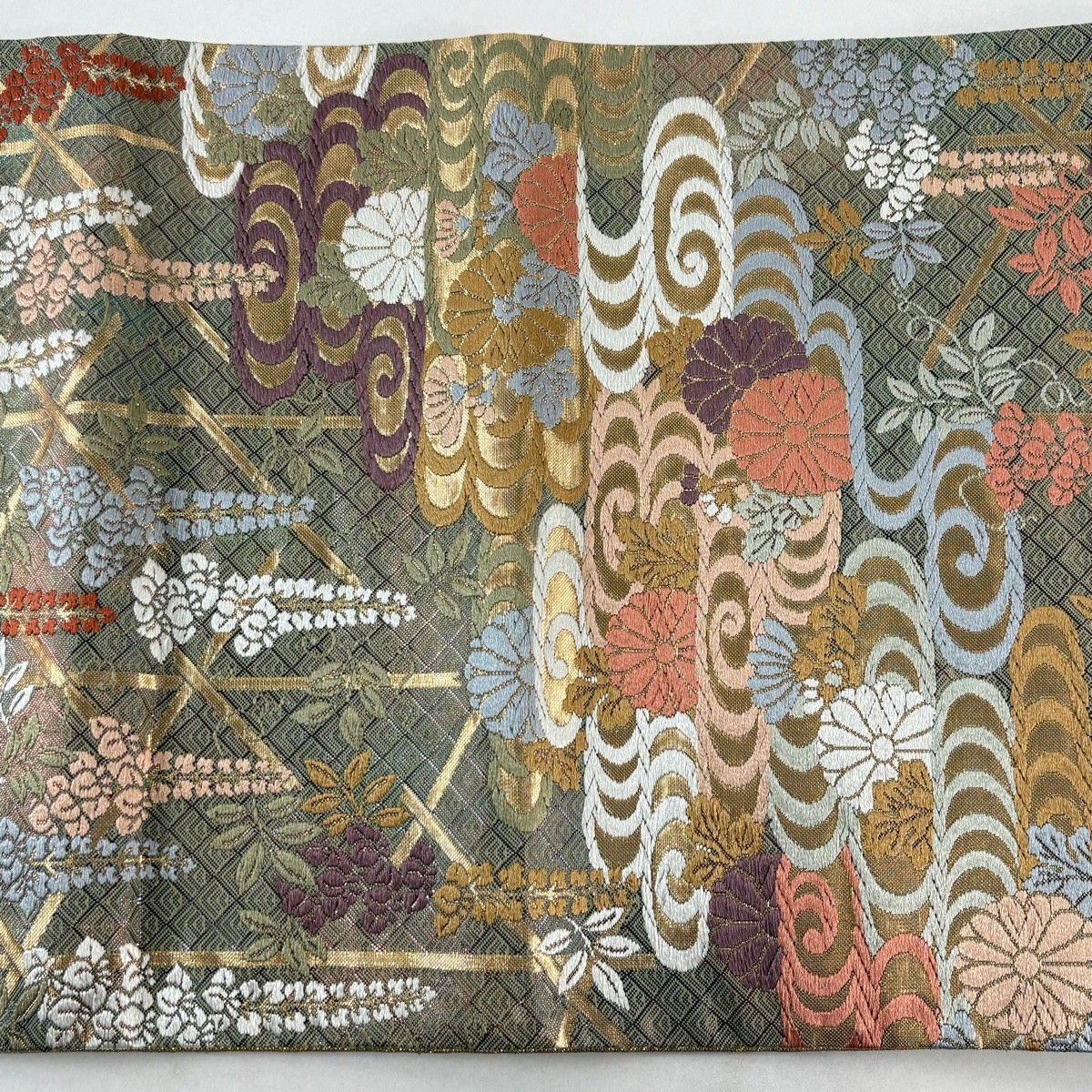 美品】 袋帯 秀品 螺鈿唐織錦 関西仕立て 菊 流水 唐織 箔 灰緑 六通 