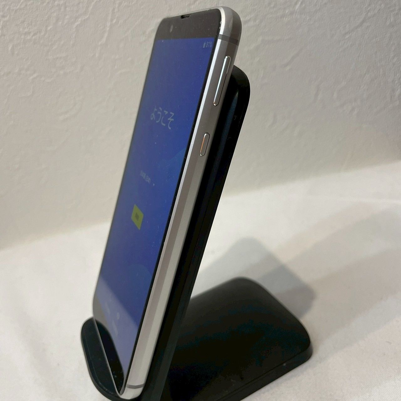 値下げ交渉可 SHARP AQUOS SHV48 シルバー 本体 AQUOS SHV48 シルバー SIMフリー SHARP - メルカリ