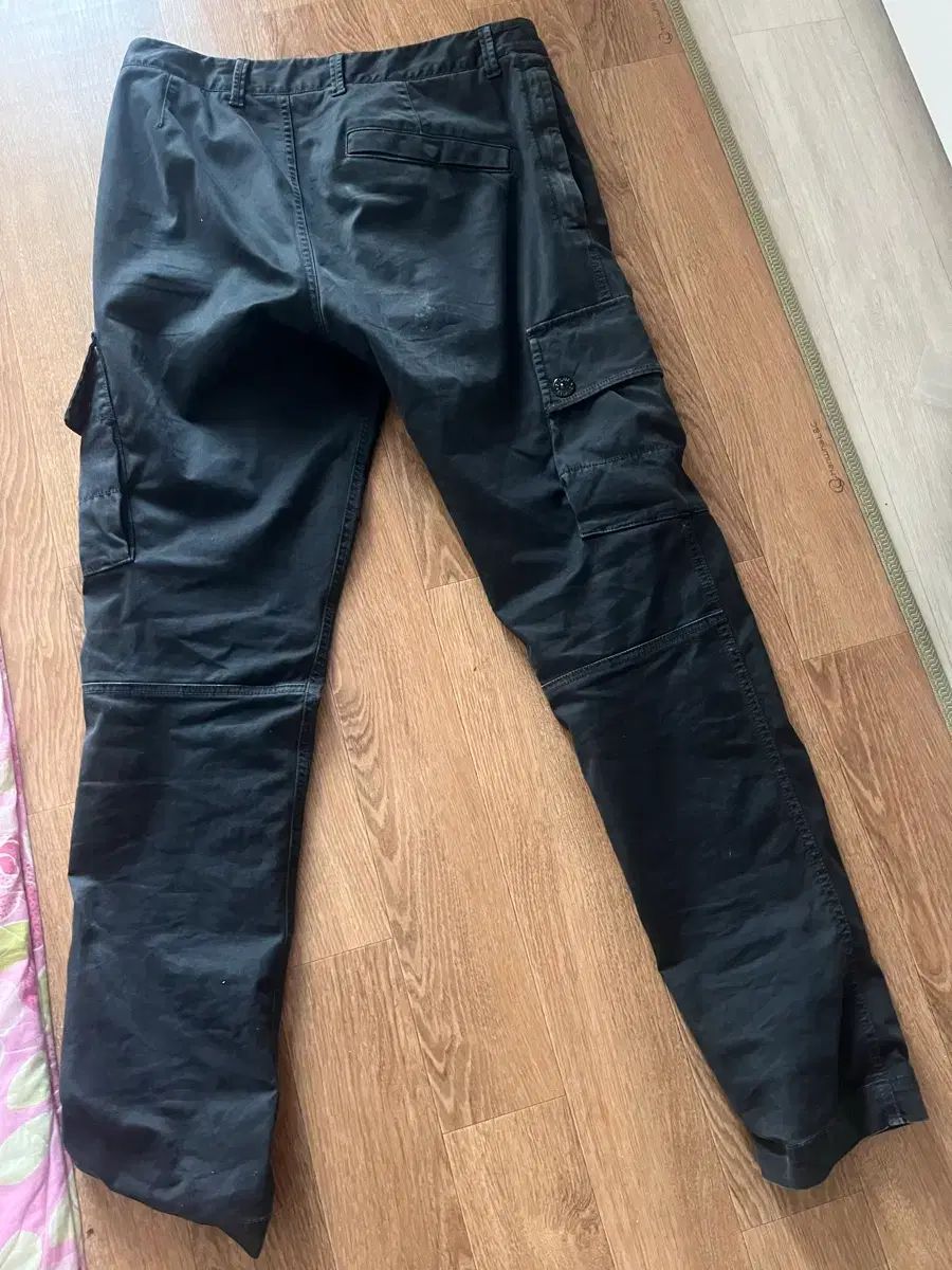 STONE ISLAND ブラック ジョガーパンツ W30 | Shop at Mercari from