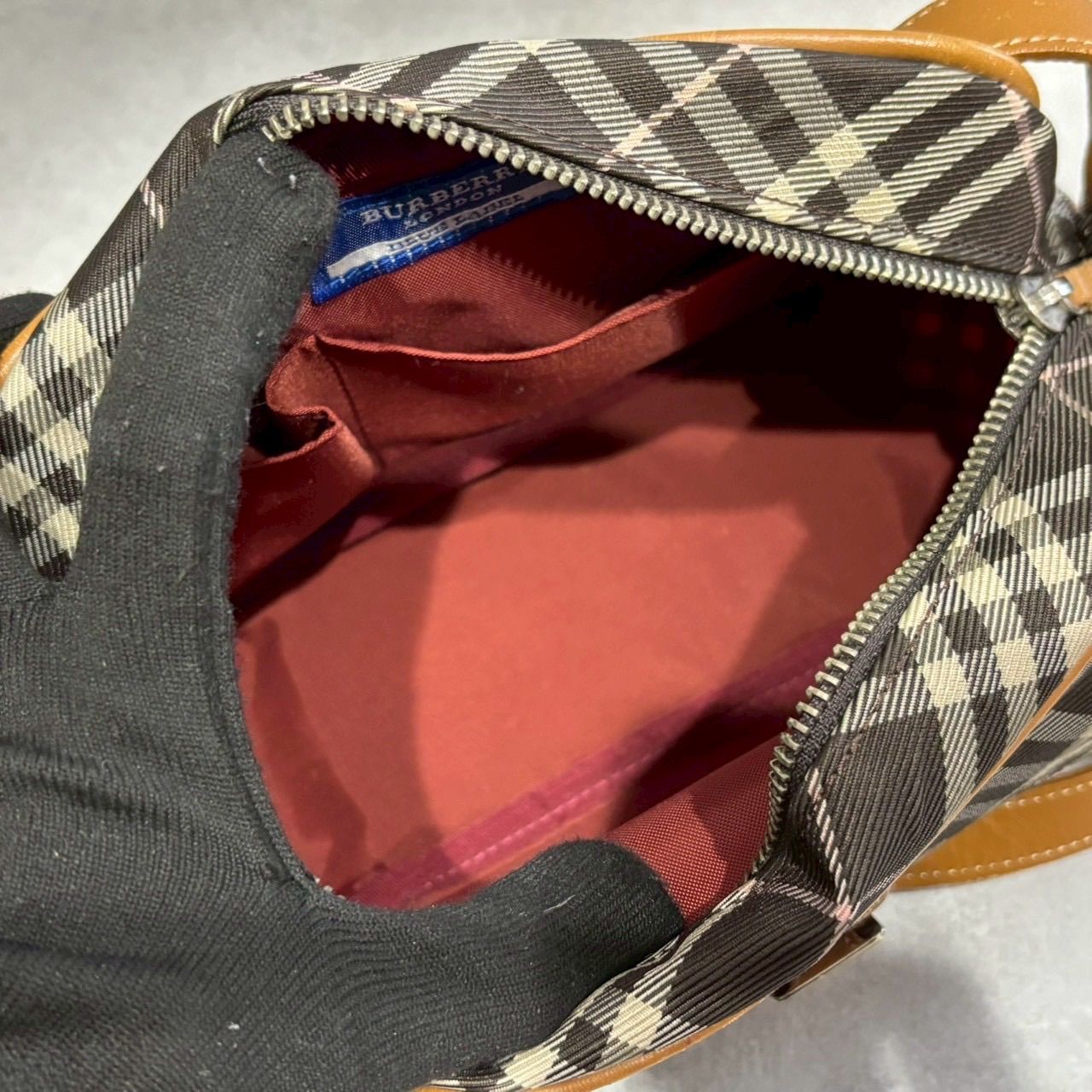 BURBERRY BLUE LABEL ショルダーバッグ 赤 斜め掛け BURBERRY 