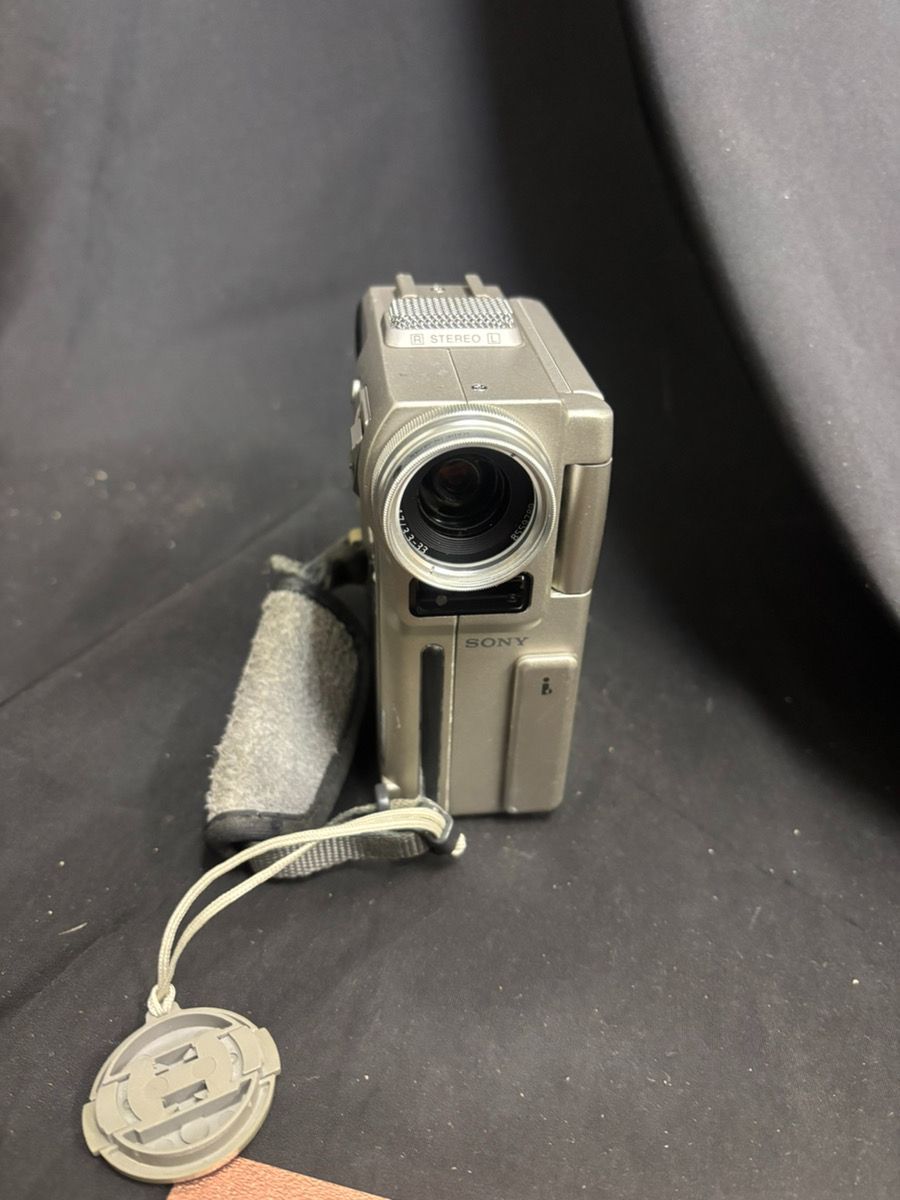SONY DCR-PC1 動作品 MiniDVビデオカメラ 本体のみ ハンディカム