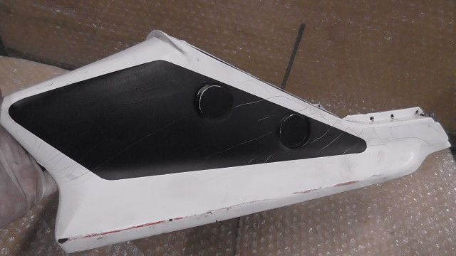 TZR50 3TU-073xxx の シートカウル 社外:#1773111143 - メルカリ