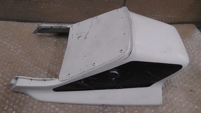 TZR50 3TU-073xxx の シートカウル 社外:#1773111143 - メルカリ