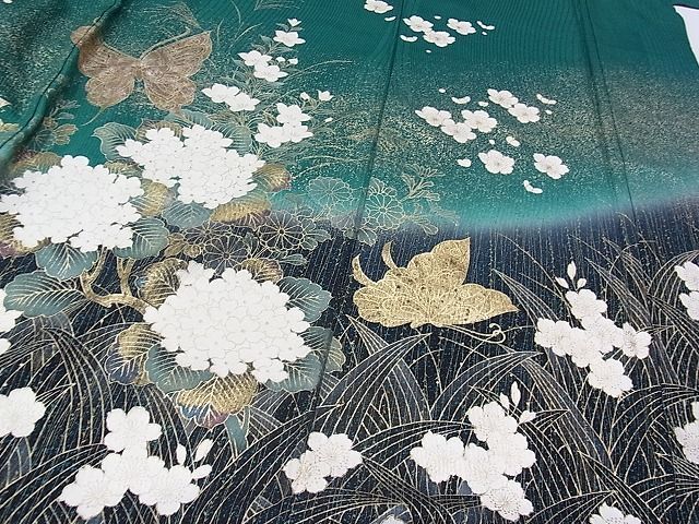 MP-00366 豪華振袖 駒刺繍 花蝶文 暈し染め 金彩 逸品