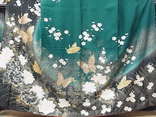 MP-00366 豪華振袖 駒刺繍 花蝶文 暈し染め 金彩 逸品