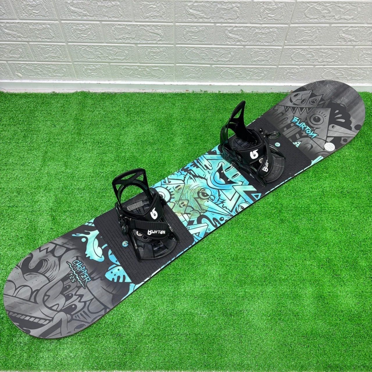 XERES×FLOW　キッズスノーボード　バイン付4点セット　108㎝ XERES×FLOW キッズスノーボード バイン付4点セット 108㎝ 【公式通販】
