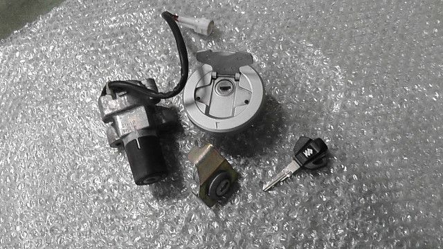 ジグサー150　NG4BG-102xxx　の　キーセット:#1773280489
