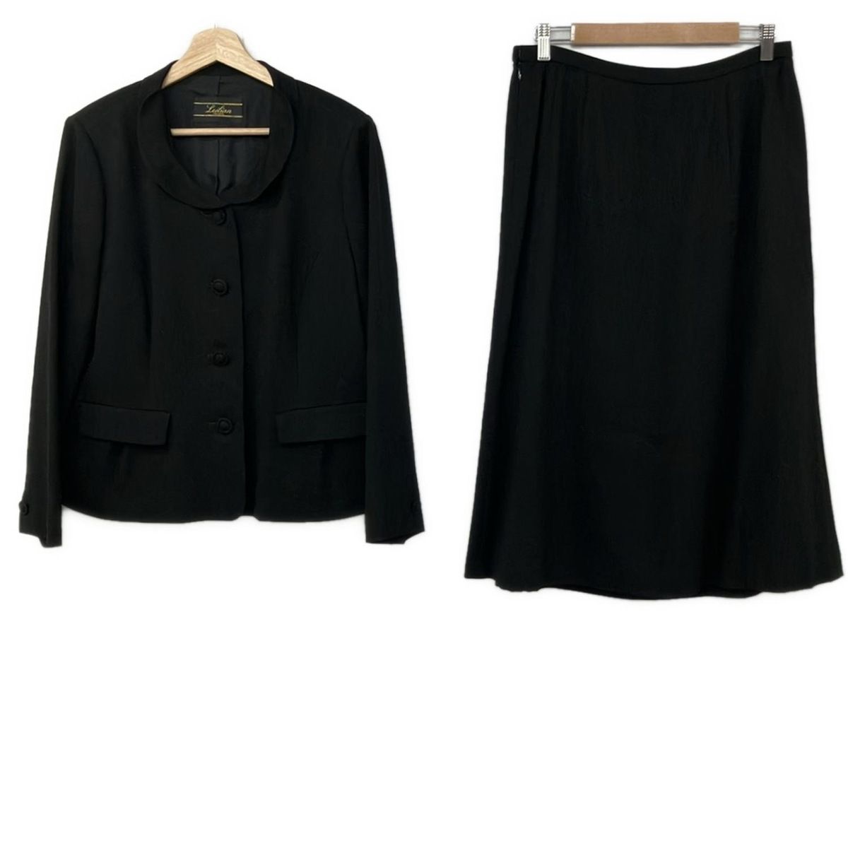 Leilian(レリアン) スカートスーツ レディース美品 - 黒 肩パッド