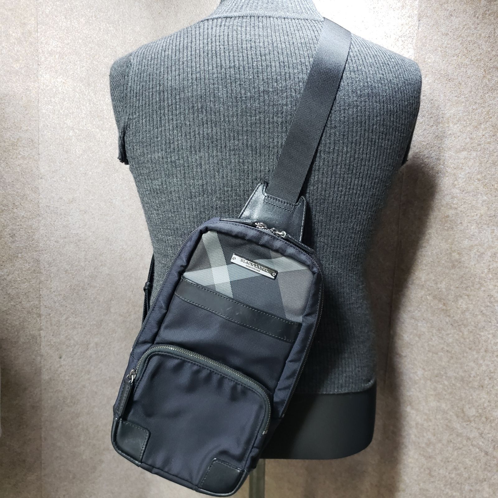 BLACK LABEL ワンショルダー ボディバッグ チェック柄 ブラック系 
