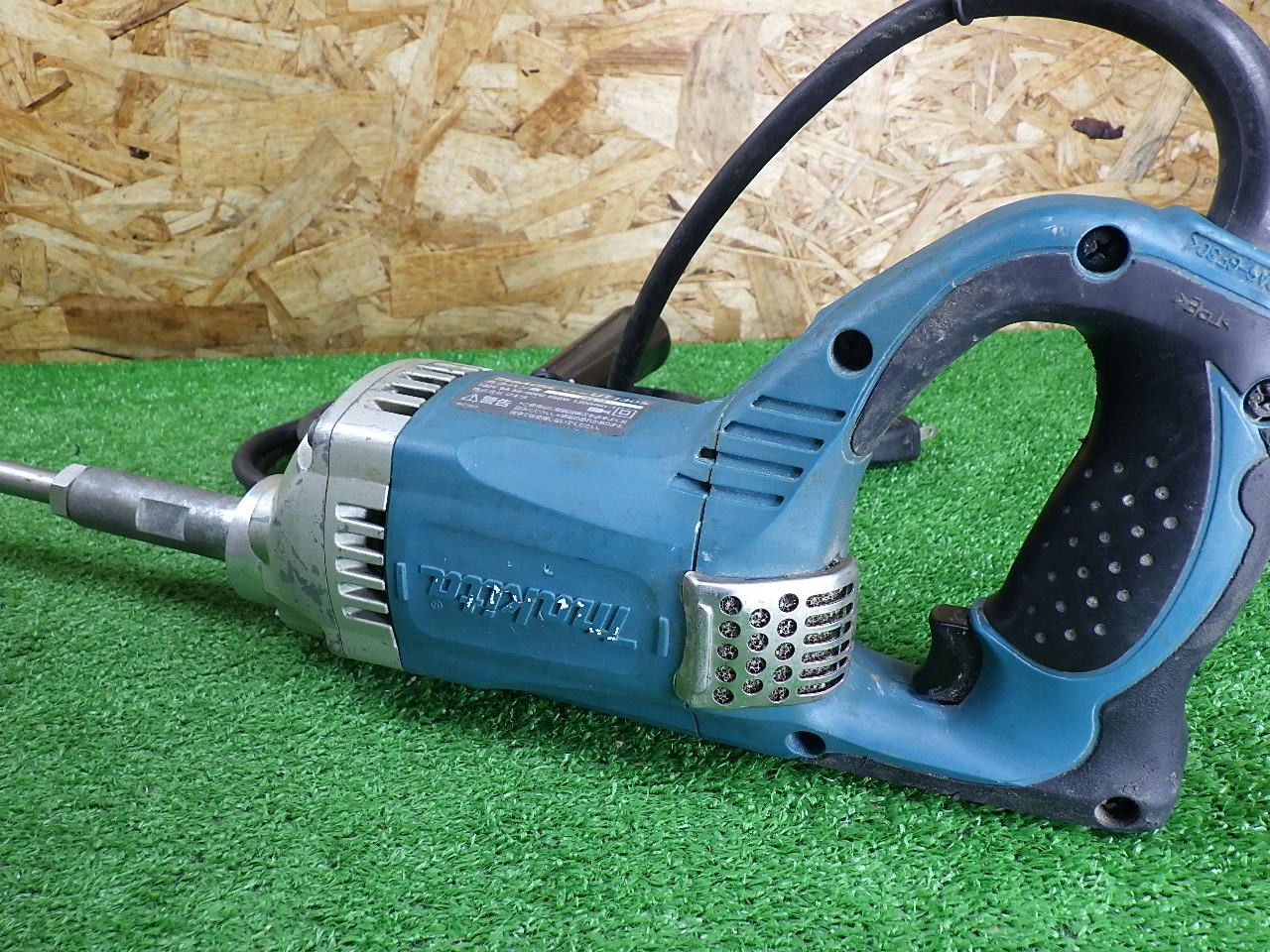 低粘度材に マキタ カクハン機 羽根径165mm UT1305 コード式 電動工具 