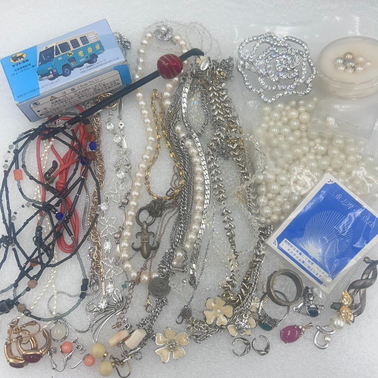 W*E様 遺品整理　生前整理アクセサリーまとめ売り まとめ売り 遺品整理 ネックレス 生前整理 生前整理アクセサリー 大量