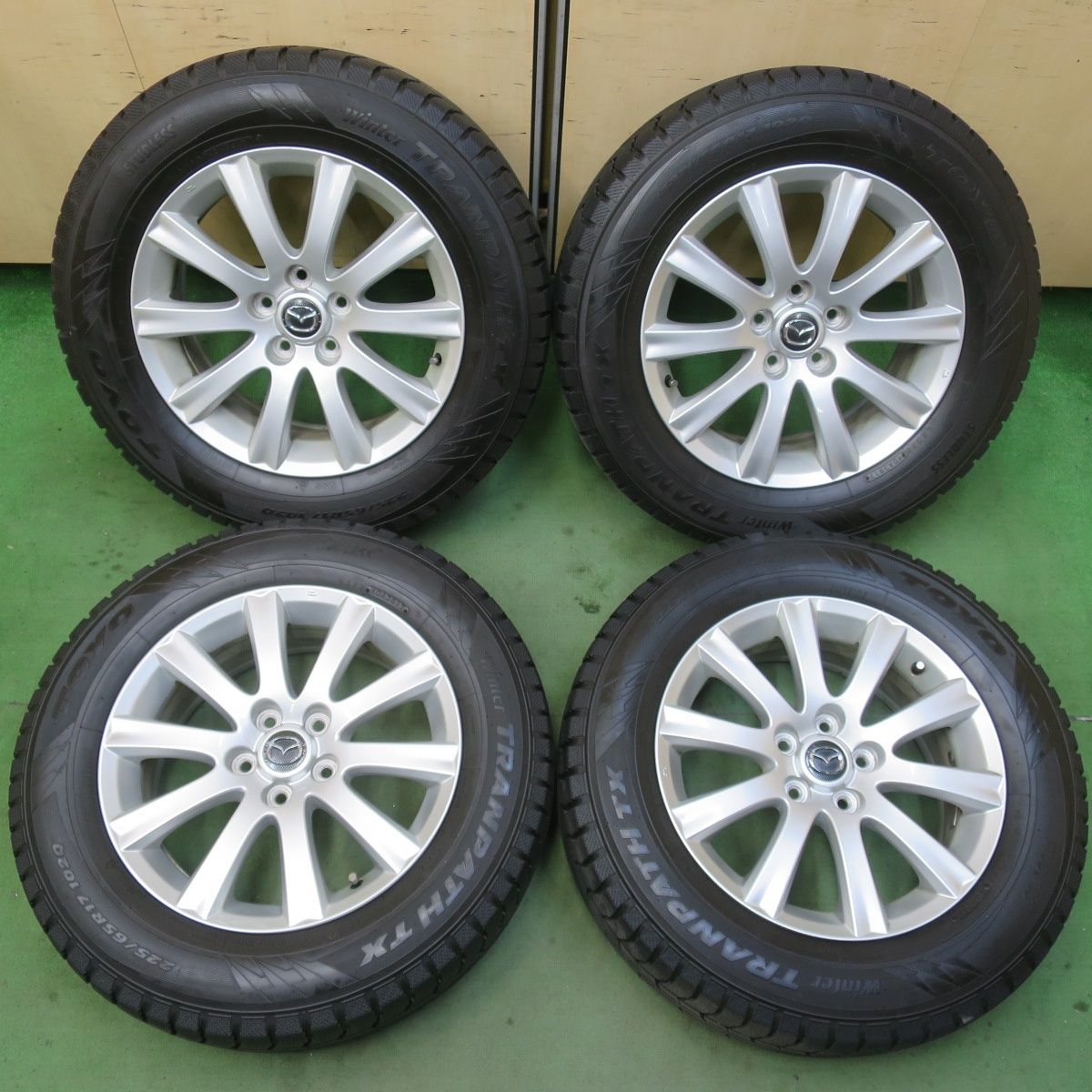 バリ溝！キレイ！9分☆マツダ MPV 純正 225/65R17 スタッドレス 
