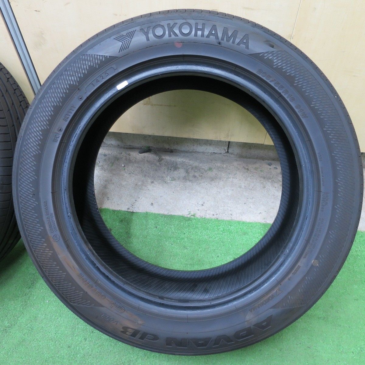 新車外し！25年☆205/55R16 ヨコハマ アドバン dB V553 タイヤ 16 