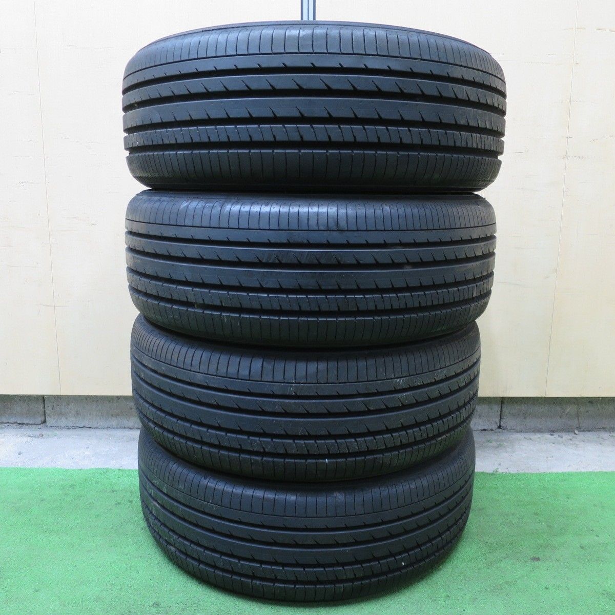 新車外し！25年☆205/55R16 ヨコハマ アドバン dB V553 タイヤ 16 