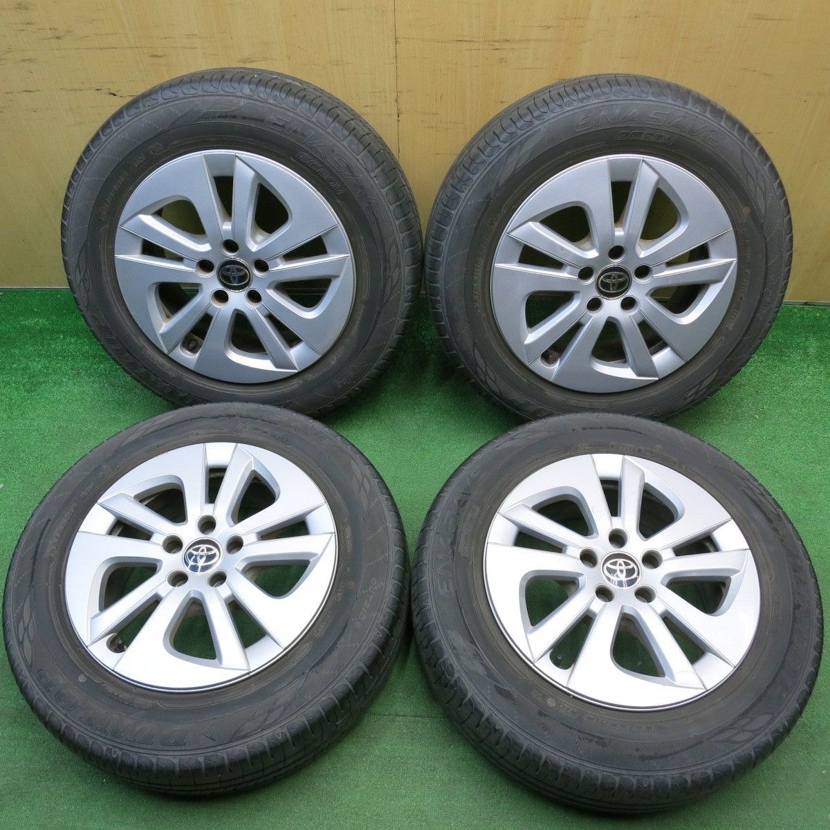 4本価格☆トヨタ 50系 プリウス 純正 195/65R15 ダンロップ