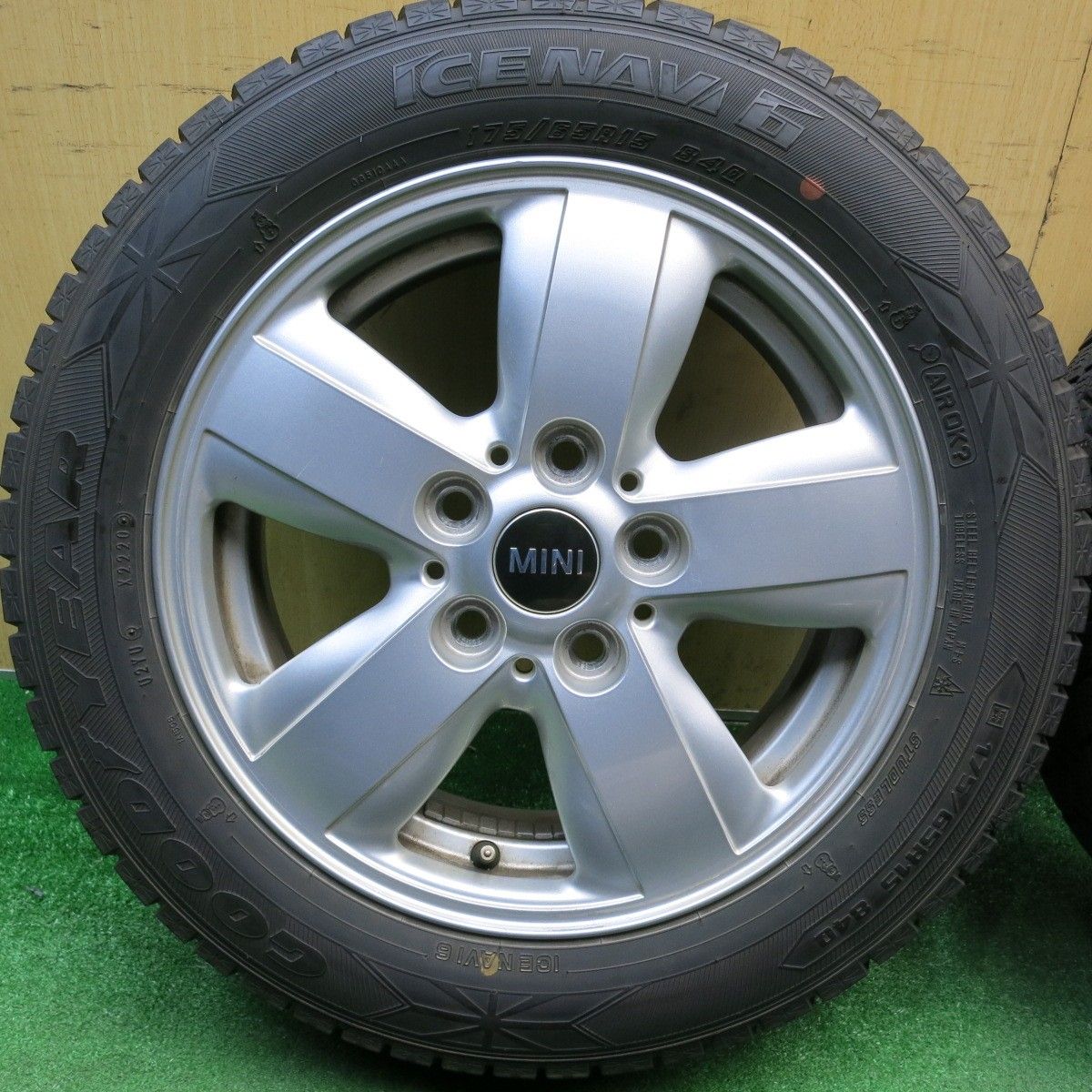 4本価格☆MINI ミニ F55 F56 等 純正 ヘリスポーク 492 175/65R15 