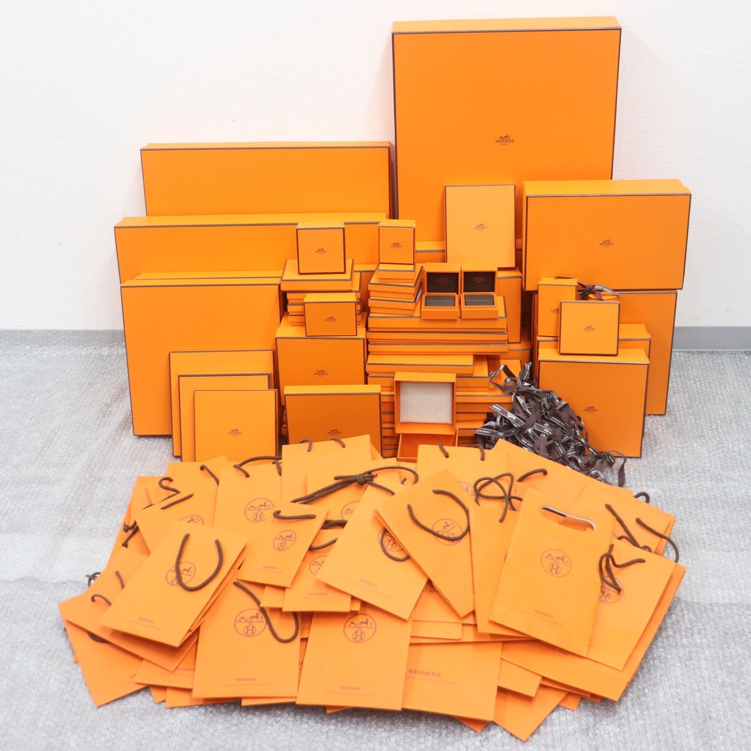 HERMES エルメス　箱　紙袋　詰め合わせ ITHGQCHDYT34 HERMES エルメス BOX ショッパー 純正 紙袋 オレンジ
