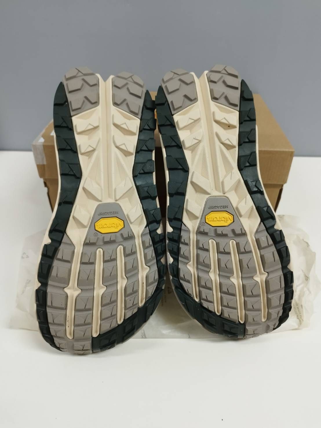 新品未使用】ALTRA アルトラ M OLYMPUS 6/DUSTY OLIVE/26.0cm - メルカリ