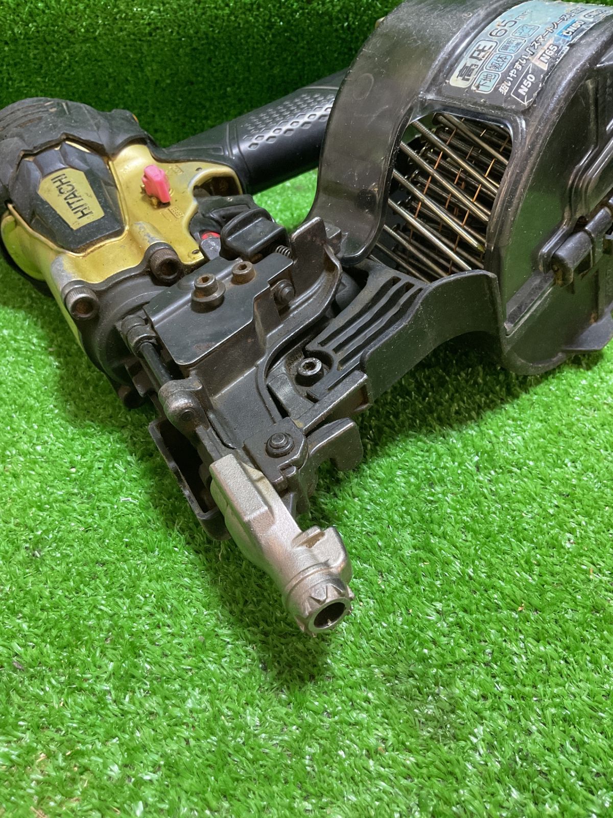 日立工機 HITACHI NV65HR 高圧ロール釘打ち機 65mm ※現状品 ケース 