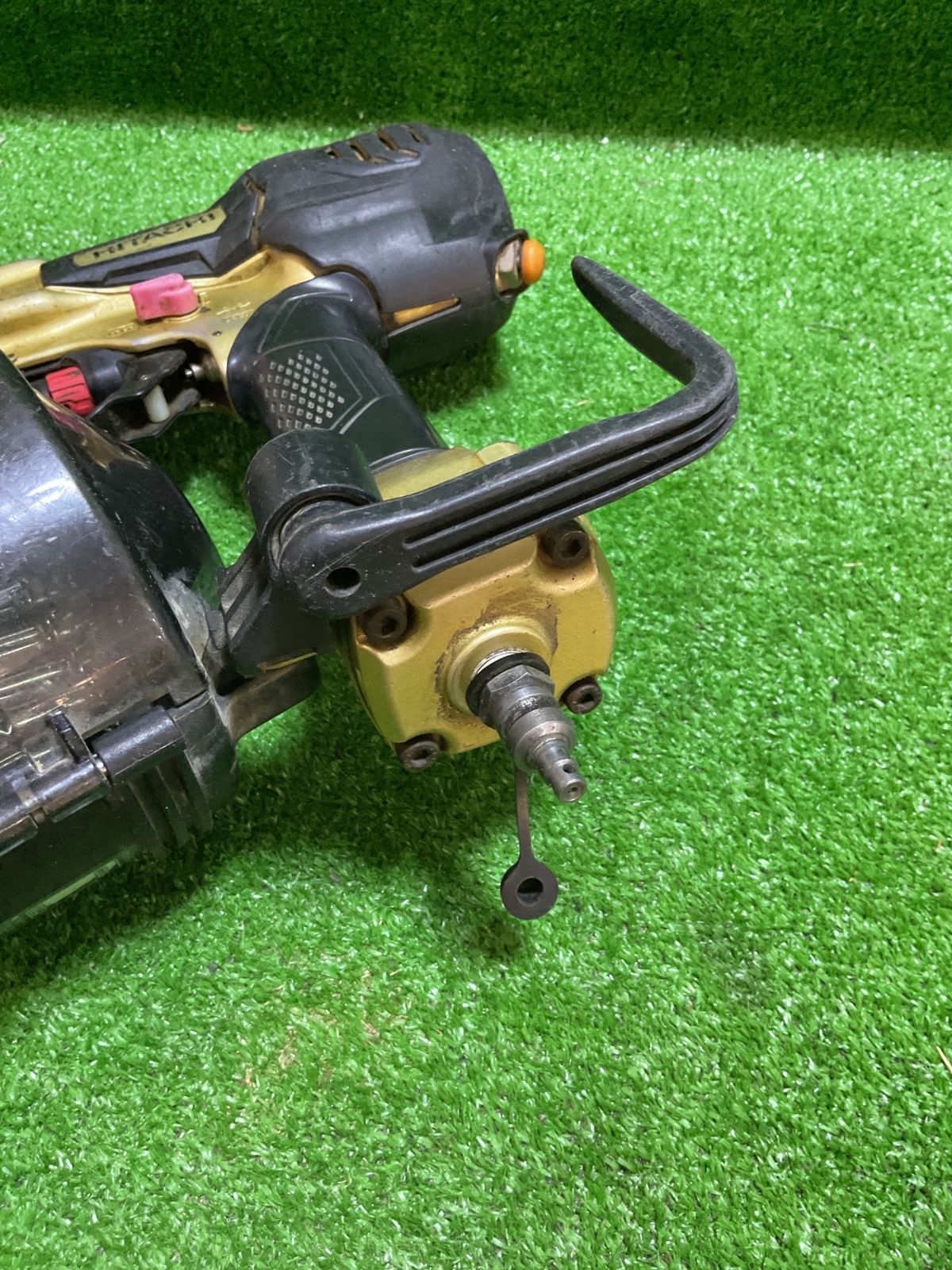 電動工具・エア工具 日立工機 HITACHI NV65HR 高圧ロール釘打ち機 65mm ※