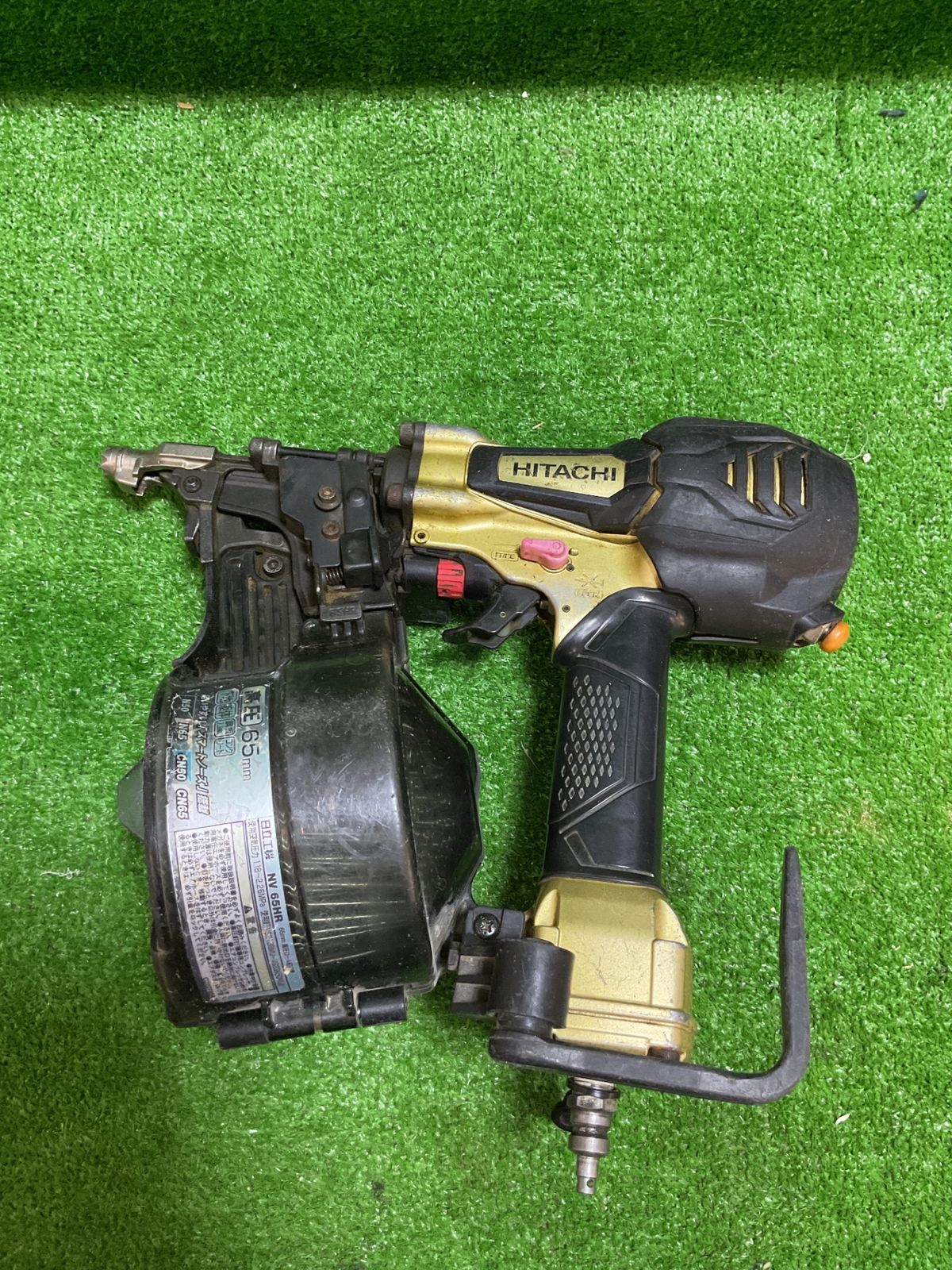 日立工機 HITACHI NV65HR 高圧ロール釘打ち機 65mm ※現状品 ケース 