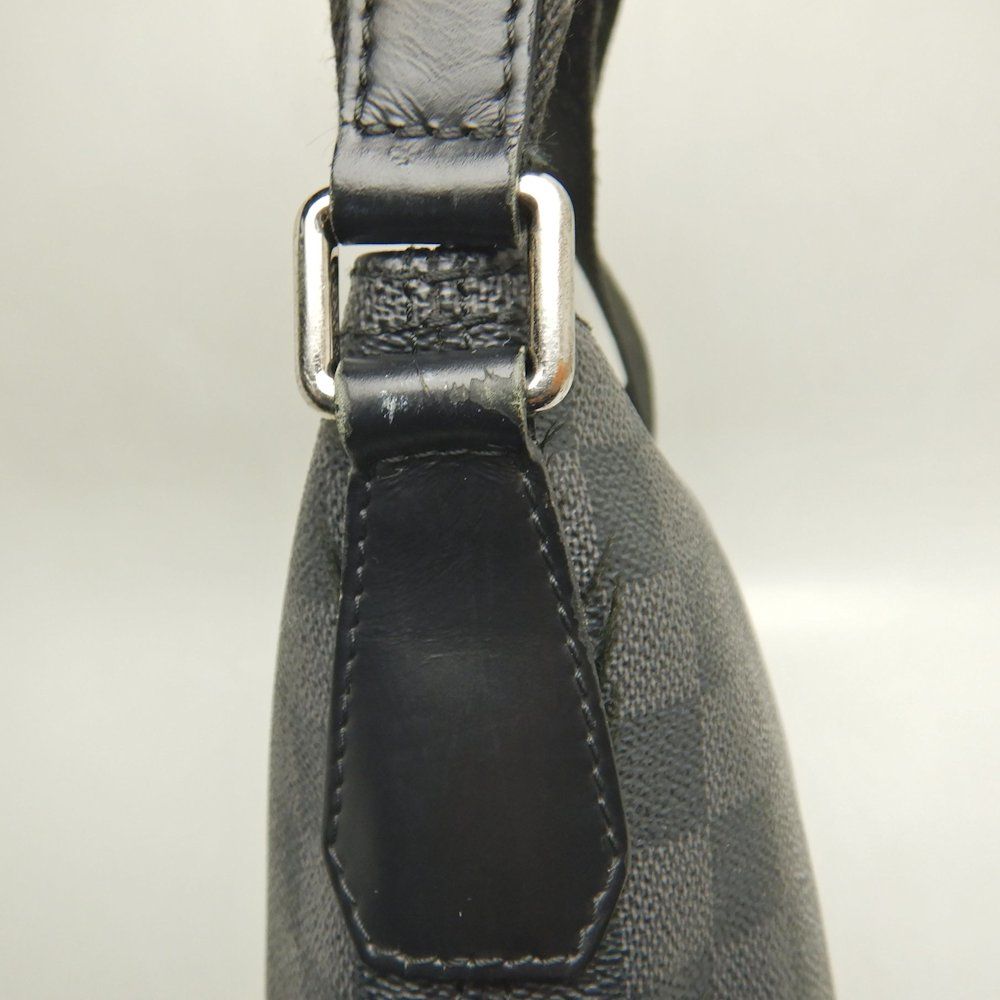 Buy from Japan Easily