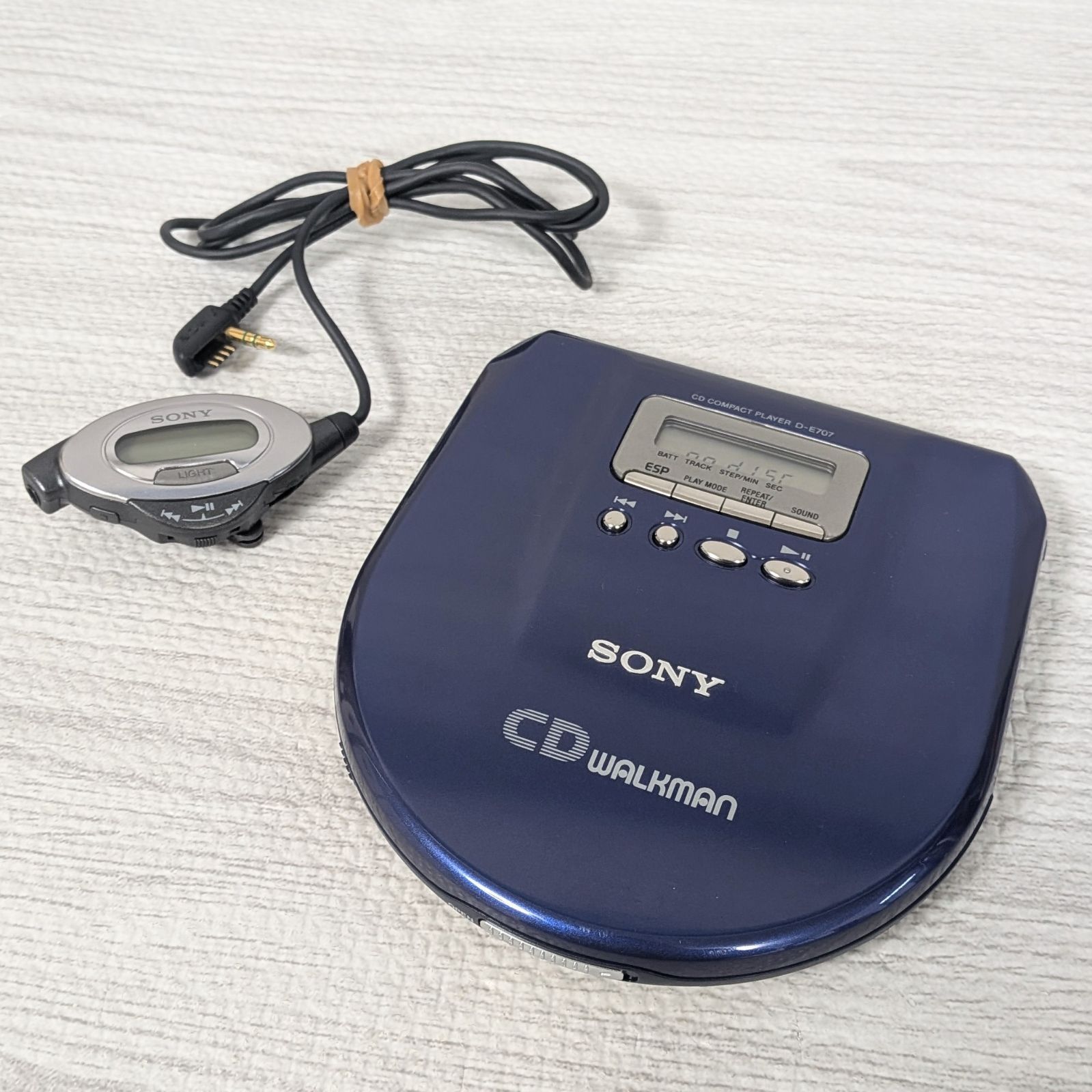 ソニー CDウォークマン　D-E707 CD WALKMAN ソニー SONY CDウォークマン D-E707 リモコン 収納袋付 ブルー 再生