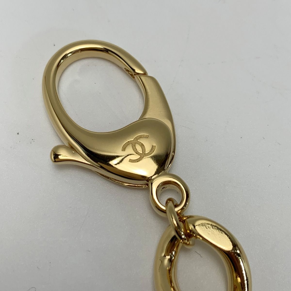 CHANEL シャネル B24C ココマーク ピンクファー キーホルダー チャーム 