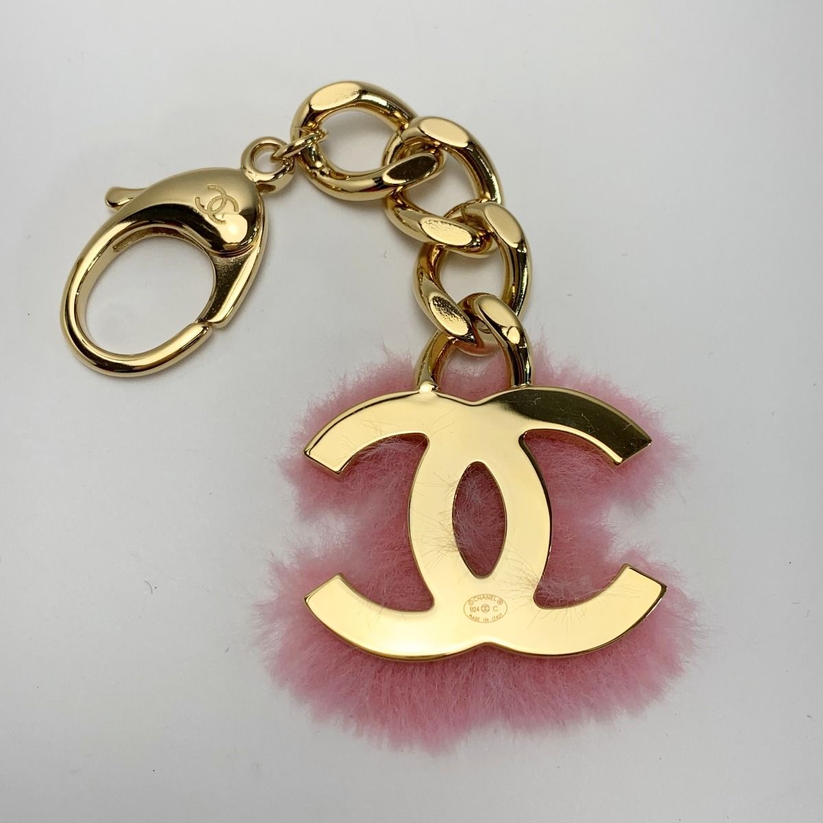 CHANEL シャネル B24C ココマーク ピンクファー キーホルダー チャーム 