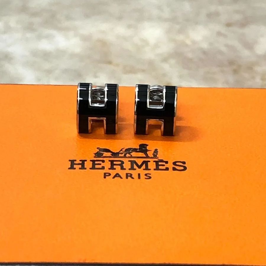HERMES エルメス ポップアッシュ ミニ Pop H Mini ピアス - メルカリ