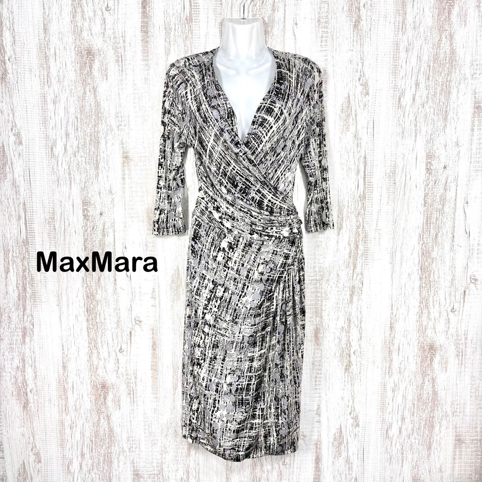 Max Mara マックスマーラ ロングワンピース 総柄 半袖 42 白タグ Max Mara マックスマーラ ロングワンピース 総柄 半袖 42 白タグ 楽天