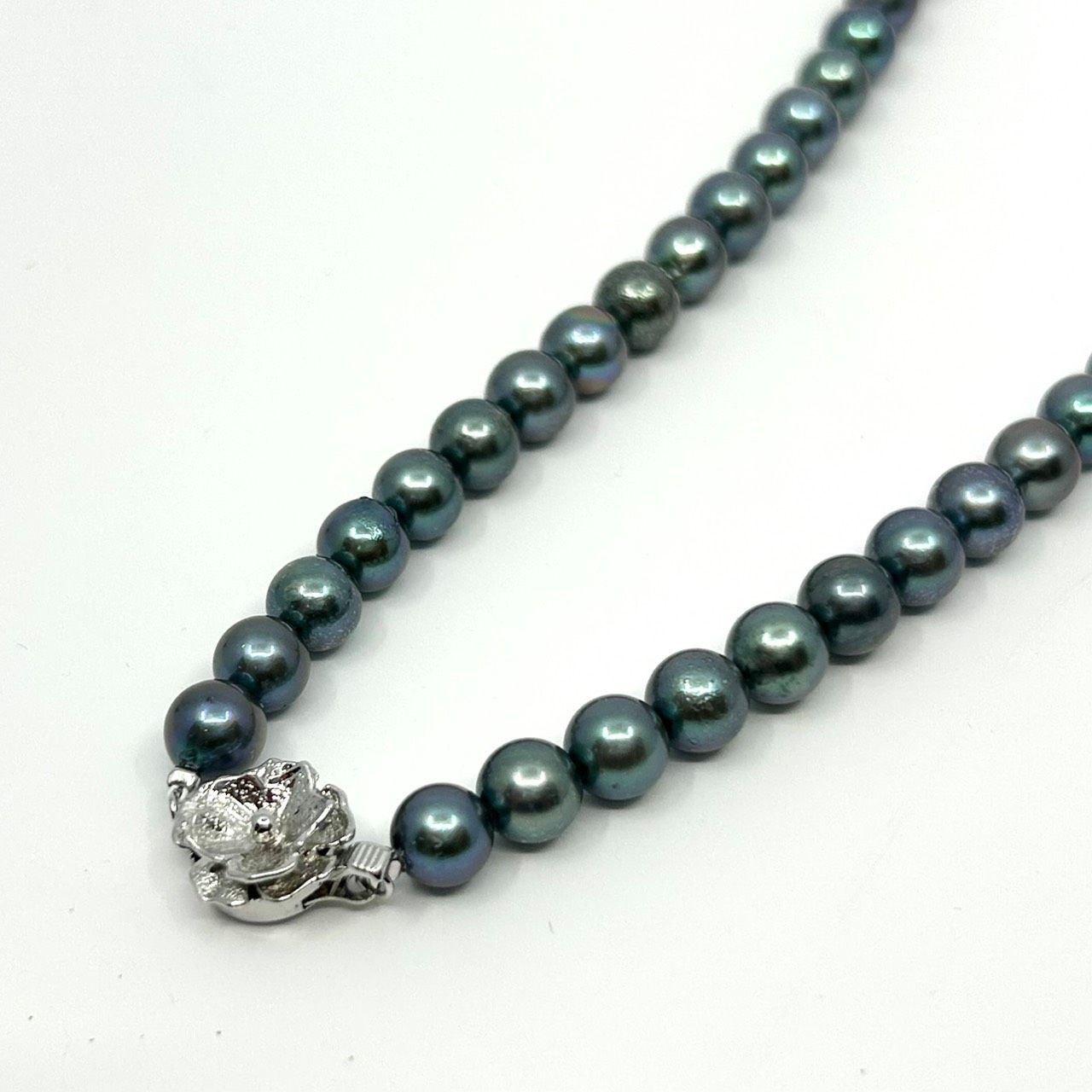 美品 本真珠 着色真珠 ブラックパール 一連ネックレス SILVER刻印 花 
