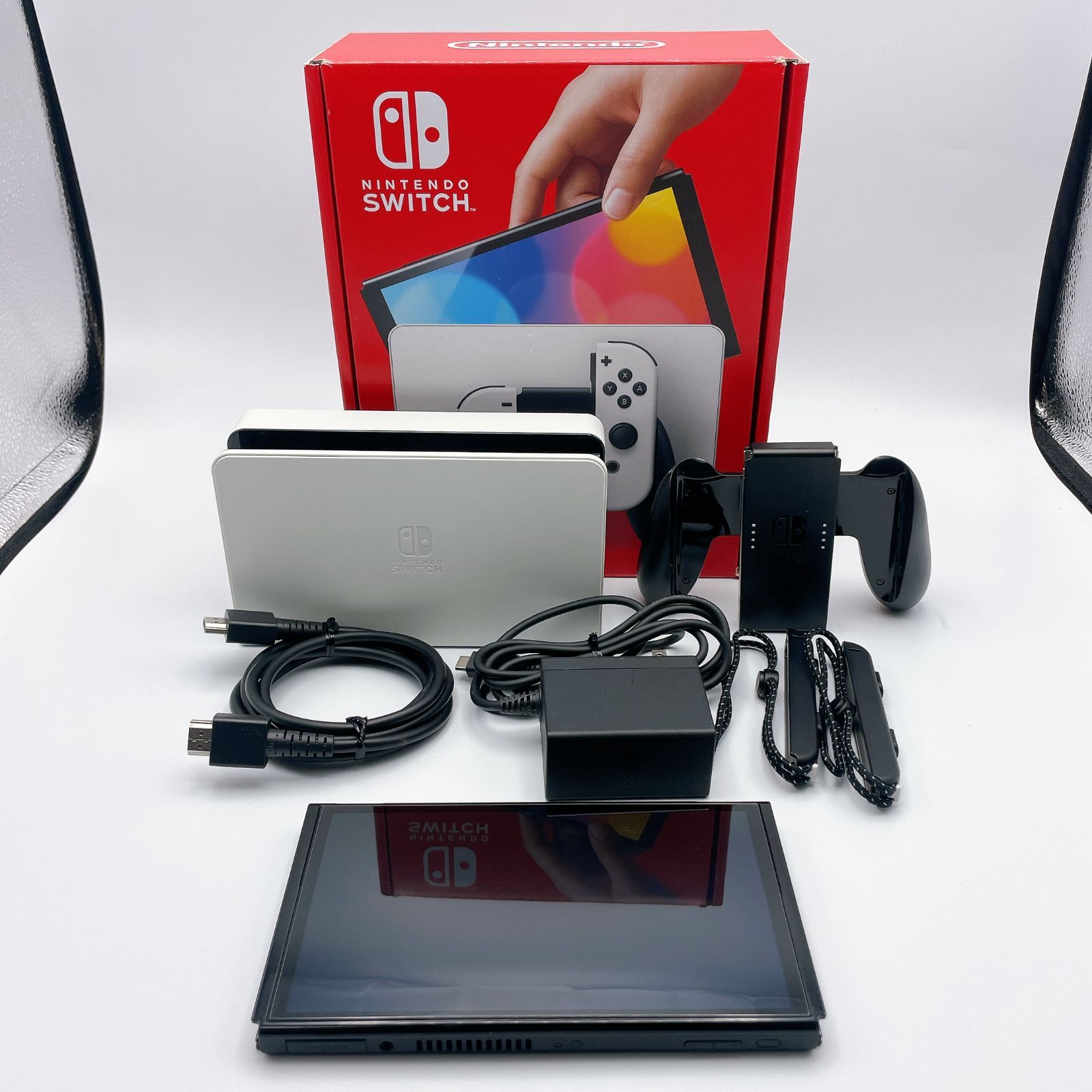 美品Nintendo Switch 有機ELモデル ホワイト 本体Joy-Conなし