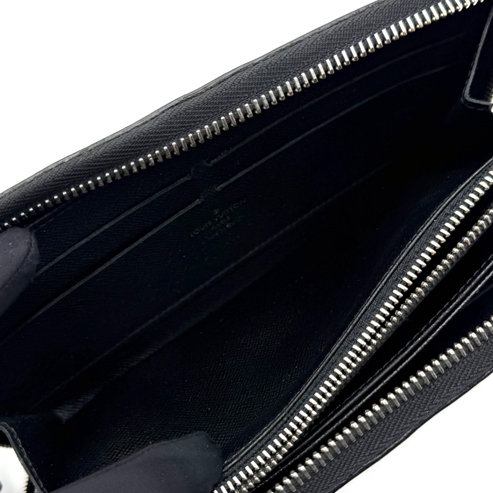 ルイヴィトン LOUIS VUITTON エピ ジッピーウォレット ノワール 長財布 